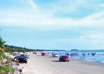 muzhappilangad drive in beach